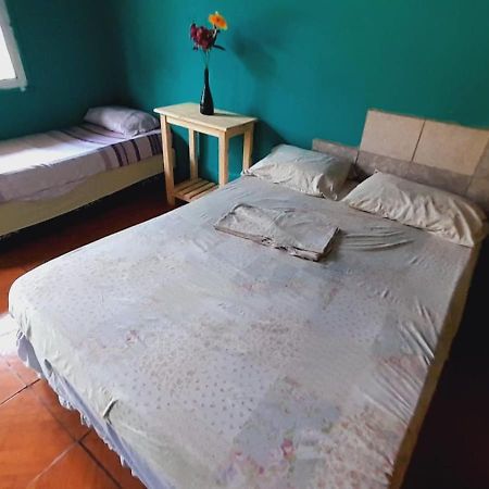 Hostel Loli Puerto Iguazu Bagian luar foto