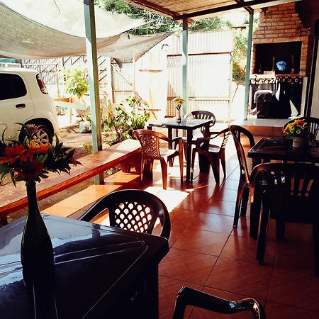 Hostel Loli Puerto Iguazu Bagian luar foto