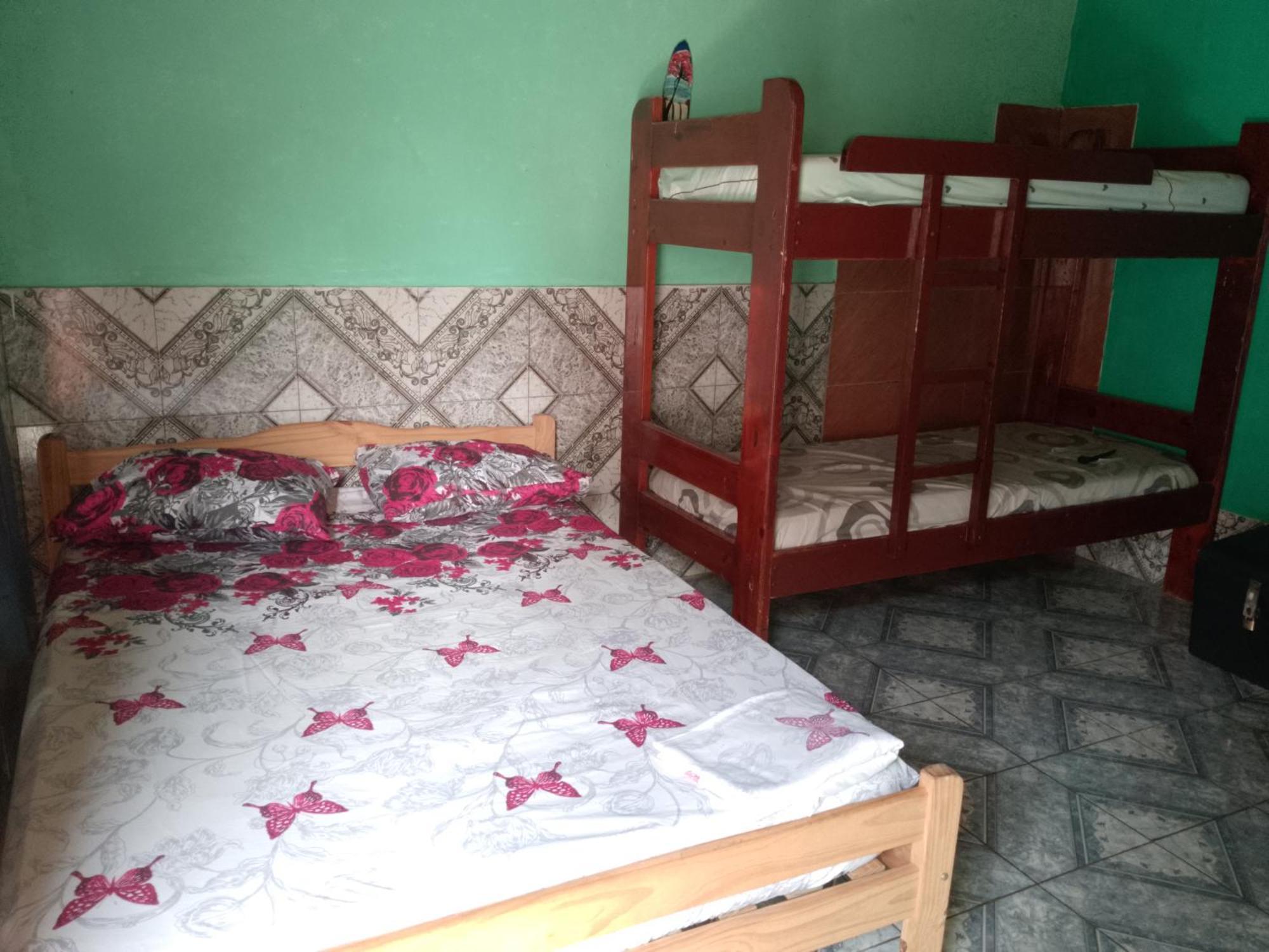 Hostel Loli Puerto Iguazu Bagian luar foto