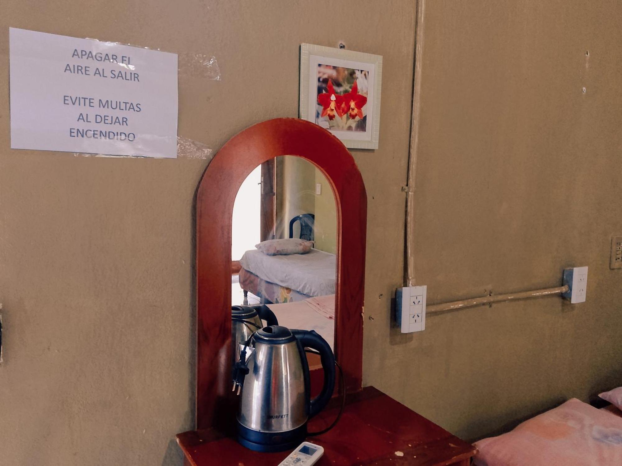 Hostel Loli Puerto Iguazu Bagian luar foto
